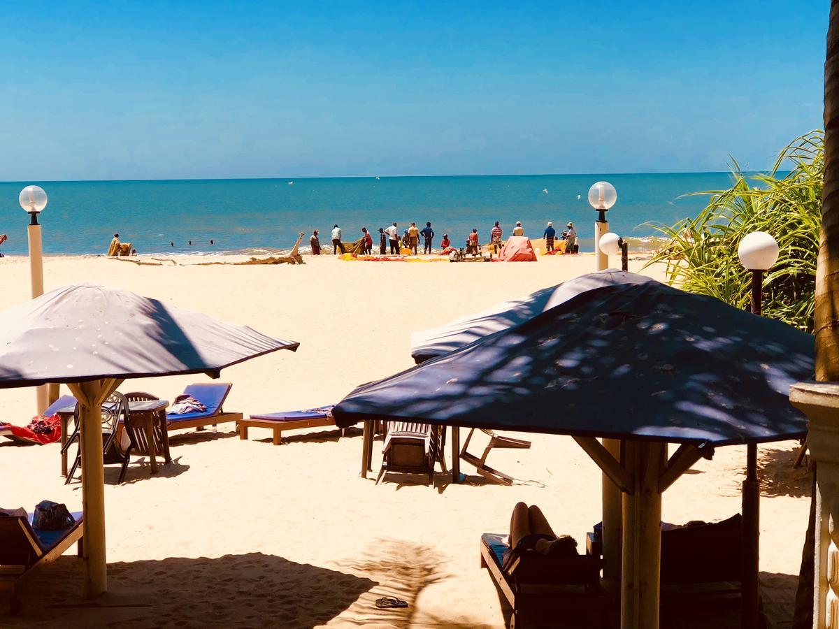 Lanka Beach Hotel Ettukala Eksteriør billede
