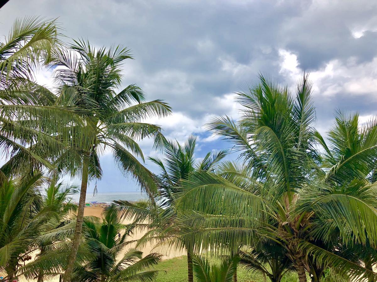 Lanka Beach Hotel Ettukala Eksteriør billede