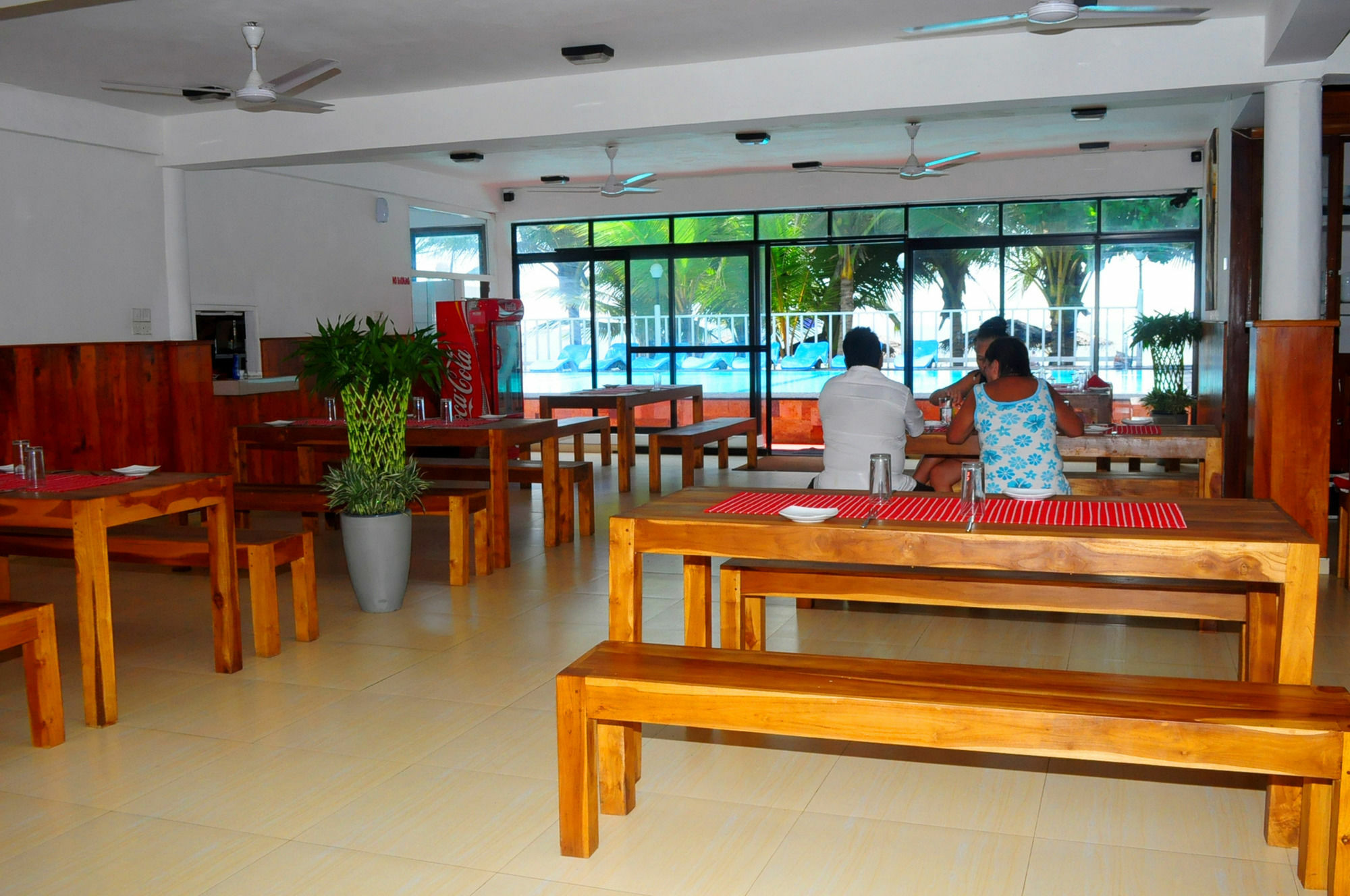 Lanka Beach Hotel Ettukala Eksteriør billede